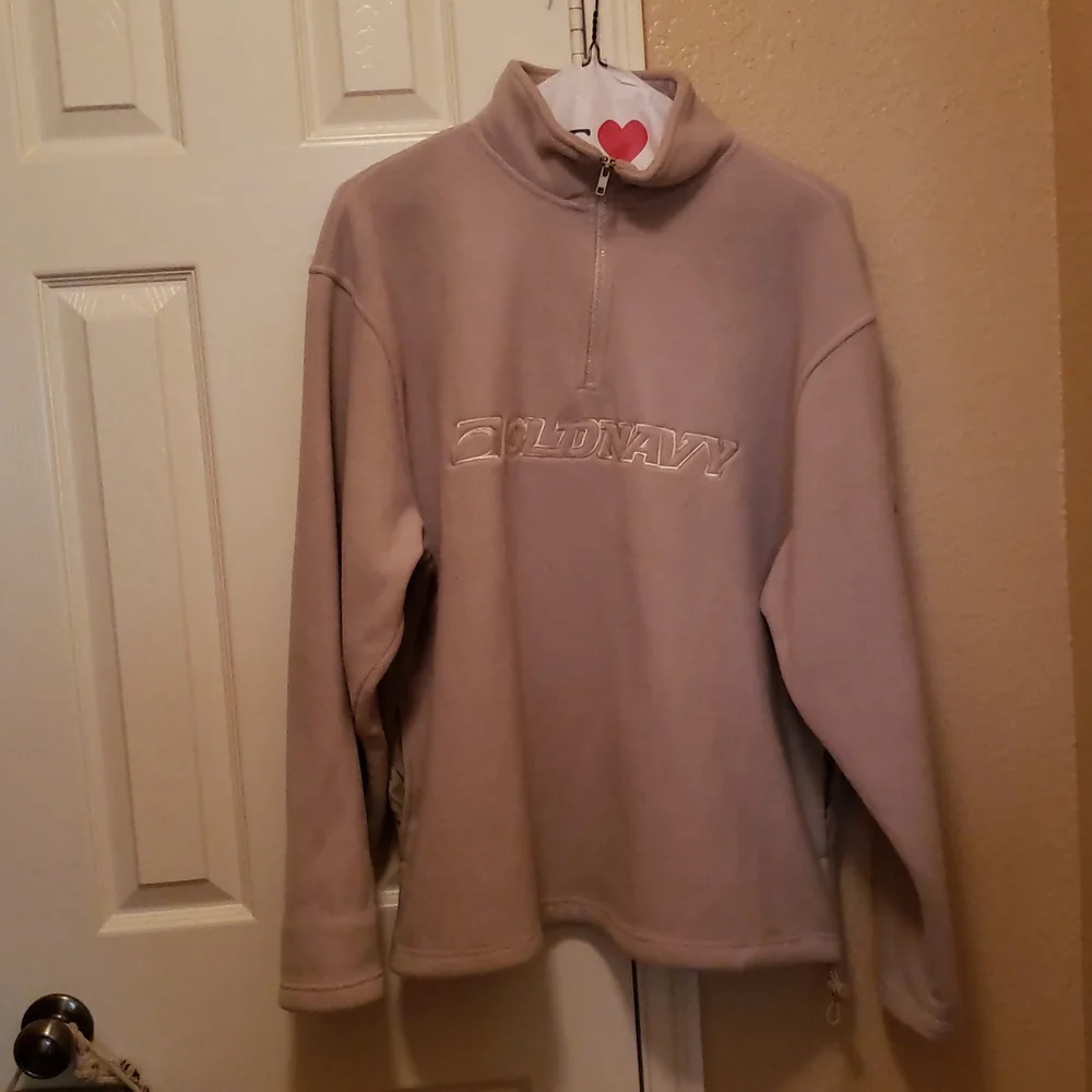 Cream colored pullover fleece jacket - Picture 5 of 6